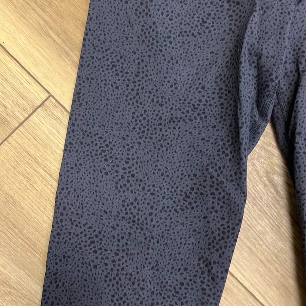Old Navy leggings - Picture 2 of 5